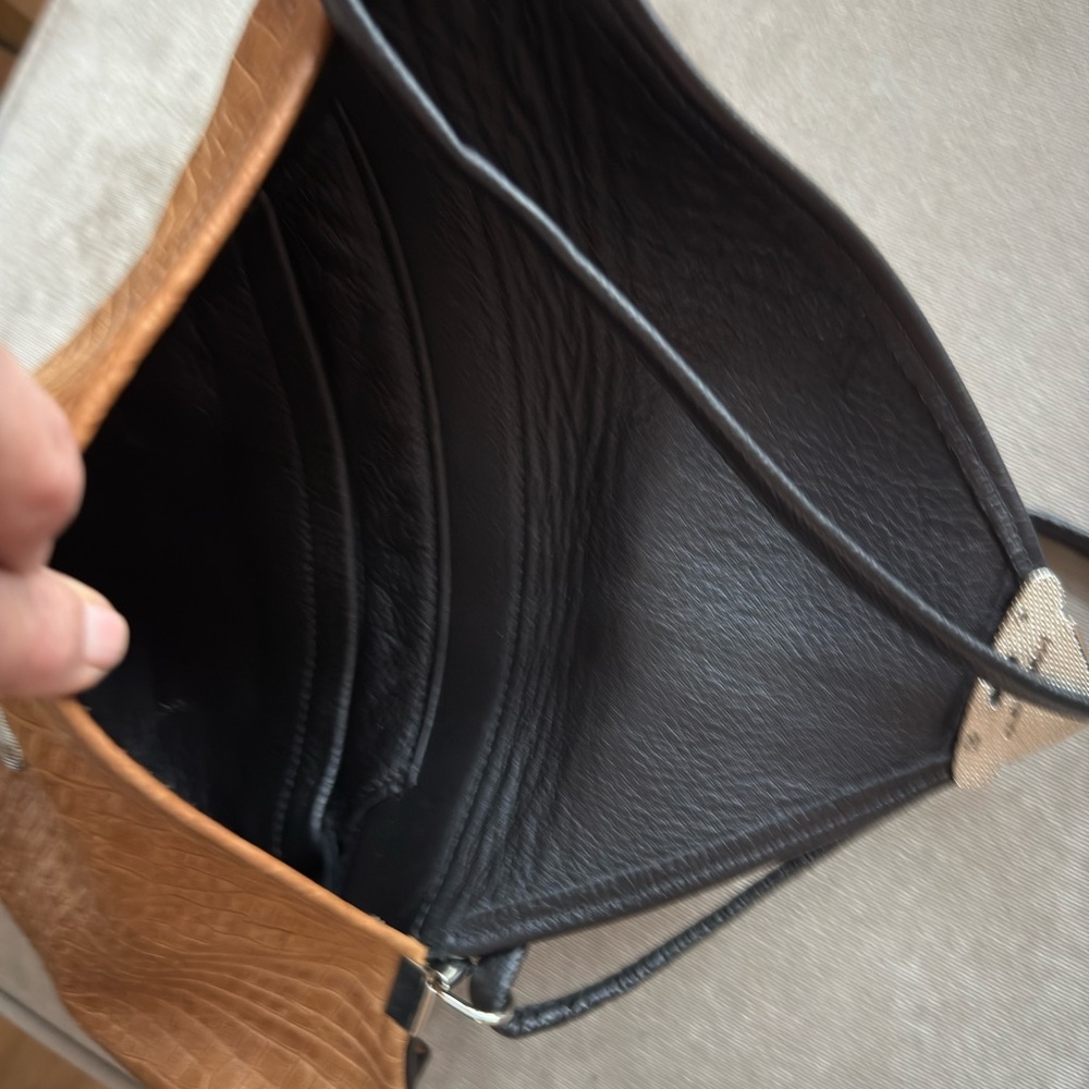 Chic Black and Tan Crossbody Bag - Picture 4 of 8